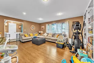 204 Collinwood Ln, Taylors, SC 29687 - Photo 5