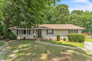 204 Collinwood Ln, Taylors, SC 29687 - Photo 1