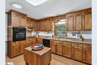 219 Oakwood Court, Greenville, SC 29607 - Photo 7