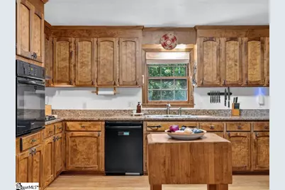 219 Oakwood Court, Greenville, SC 29607 - Photo 7