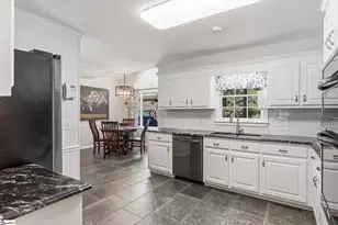 105 Holly Crest Cir, Simpsonville, SC 29681 - Photo 9