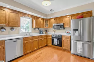 205 Harrogate Ct, Simpsonville, SC 29681 - Photo 9
