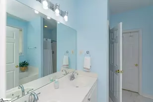 131 Lauren Wood Cir, Taylors, SC 29687 - Photo 31