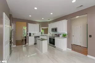 131 Lauren Wood Cir, Taylors, SC 29687 - Photo 9