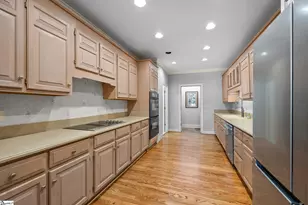 226 Castellan Dr, Greer, SC 29650 - Photo 17