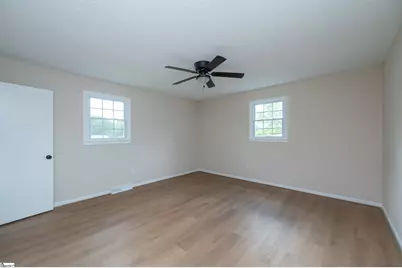 115 Wolfe Road, Greer, SC 29650 - Photo 15