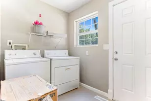 250 Cedar St, Spartanburg, SC 29307 - Photo 23