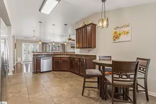 315 Oakboro Ln, Simpsonville, SC 29680 - Photo 9