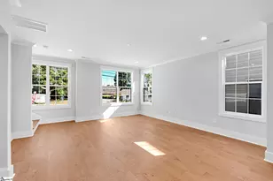 1311 Pendleton St, Greenville, SC 29611 - Photo 9