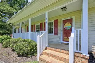 206 Cox Ridge Ct, Travelers Rest, SC 29690 - Photo 7