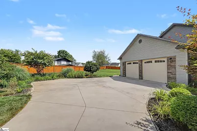 102 Gresham Road, Simpsonville, SC 29681 - Photo 3