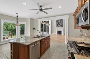 227 Woodlake Dr, Spartanburg, SC 29301 - Photo 17