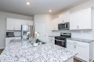 1924 Hunters Run Cir, Woodruff, SC 29388 - Photo 5