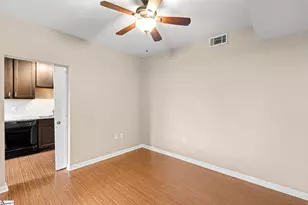 100 E Washington St, Greenville, SC 29601 - Photo 19