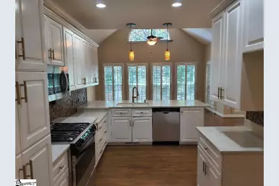 305 Beckworth Drive, Taylors, SC 29687 - Photo 9