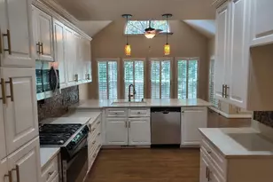 305 Beckworth Dr, Taylors, SC 29687 - Photo 9
