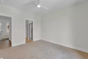 9 Hawthorne Ln, Greenville, SC 29605 - Photo 23