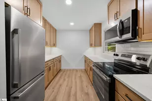 13 Bedford Ln, Taylors, SC 29687 - Photo 11