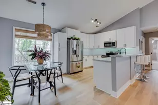 22 Lantern Ln, Greer, SC 29651 - Photo 5