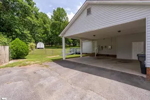 213 Pine Meadow Dr, Travelers Rest, SC 29690 - Photo 9