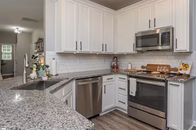 9 Scofield Court, Greer, SC 29650 - Photo 5
