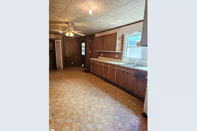 106 Milliken Street, Laurens, SC 29360 - Photo 9