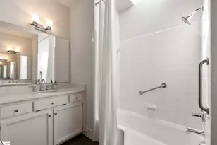 302 Greenview Cir, Greenville, SC 29609 - Photo 17