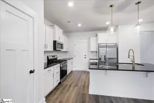430 Crestcreek Dr, Anderson, SC 29621 - Photo 5