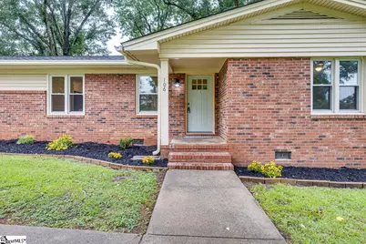 106 Roebuck Drive, Simpsonville, SC 29681 - Photo 1