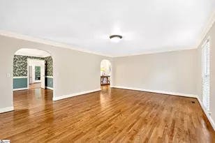 302 Golf View Ln, Greenville, SC 29609 - Photo 9
