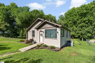 105 Mellon St, Slater, SC 29683 - Photo 3