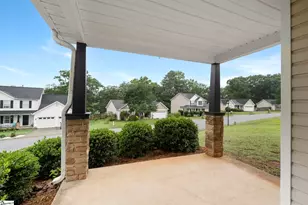 110 Twinflower Dr, Taylors, SC 29687 - Photo 3