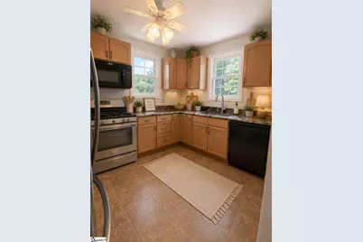16 Rutledge Avenue, Greenville, SC 29617 - Photo 9