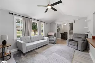 302 Waterbury Ct, Simpsonville, SC 29680 - Photo 5
