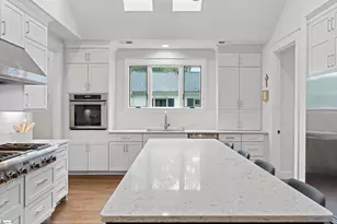 128 W Mountainview Ave, Greenville, SC 29609 - Photo 13