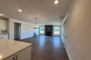 406 Ladybug Ln, Anderson, SC 29621 - Photo 5