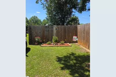 303 Poplar Street, Gaffney, SC 29341 - Photo 15