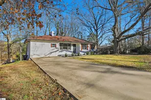 601 S D St, Easley, SC 29640 - Photo 27