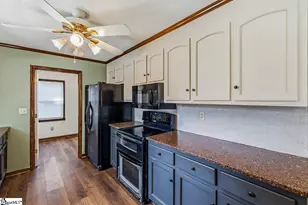7 Ashley Ln, Taylors, SC 29687 - Photo 13