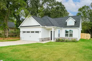 203 Blue Ridge Ave, Belton, SC 29627 - Photo 1