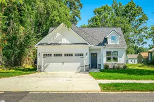 203 Blue Ridge Ave, Belton, SC 29627 - Photo 1