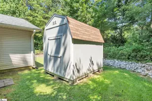 310 Crescent Dr, Laurens, SC 29360 - Photo 19