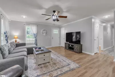 310 Crescent Drive, Laurens, SC 29360 - Photo 5