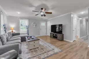 310 Crescent Dr, Laurens, SC 29360 - Photo 5
