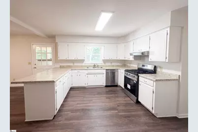 604 Meadowbrook Drive, Spartanburg, SC 29307 - Photo 7