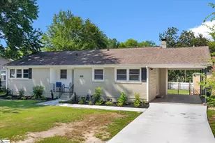 305 Pine Knoll Dr, Greenville, SC 29609 - Photo 1