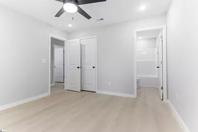 561 Bee Street, Spartanburg, SC 29301 - Photo 17