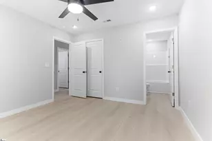 561 Bee St, Spartanburg, SC 29301 - Photo 17