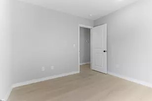 561 Bee St, Spartanburg, SC 29301 - Photo 25