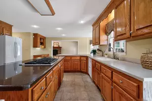 1844 Twin Bridge Rd, Gaffney, SC 29341 - Photo 11